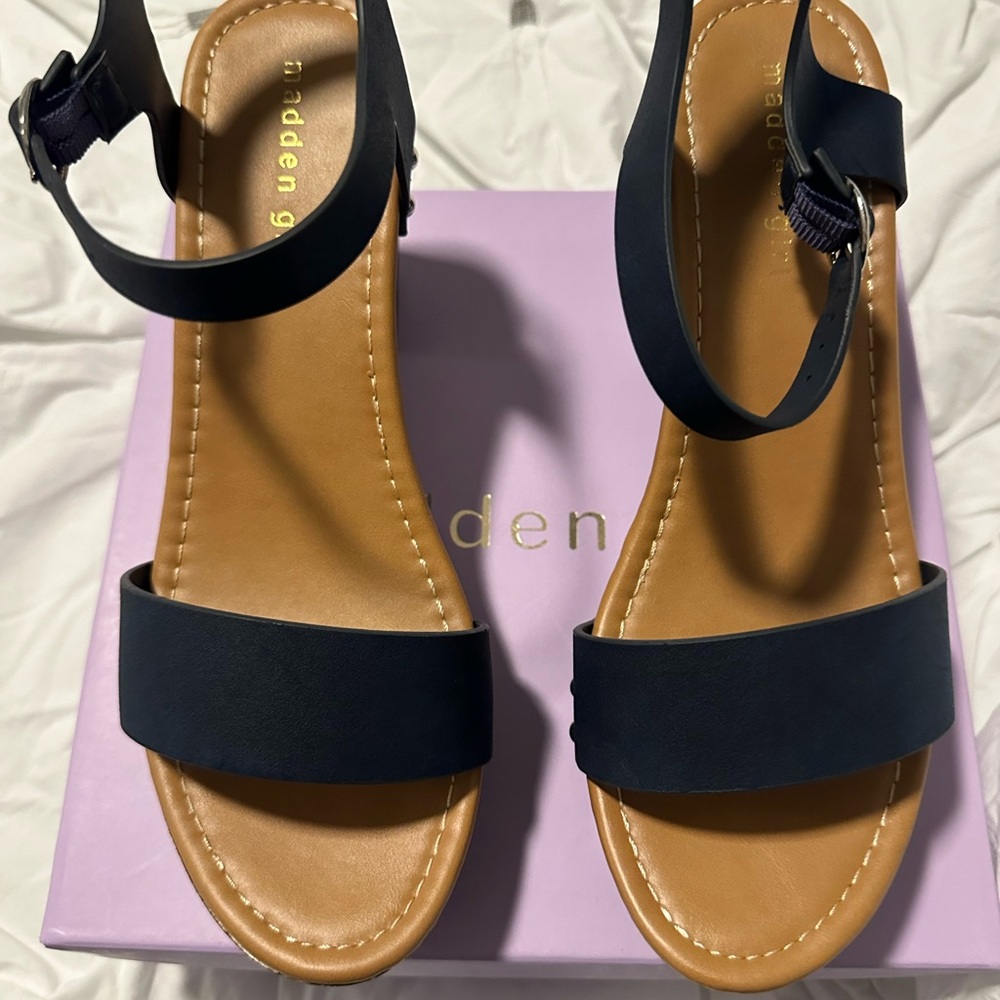 Madden Girl Heeled Sandal size 10 color is Indigo  dark blue